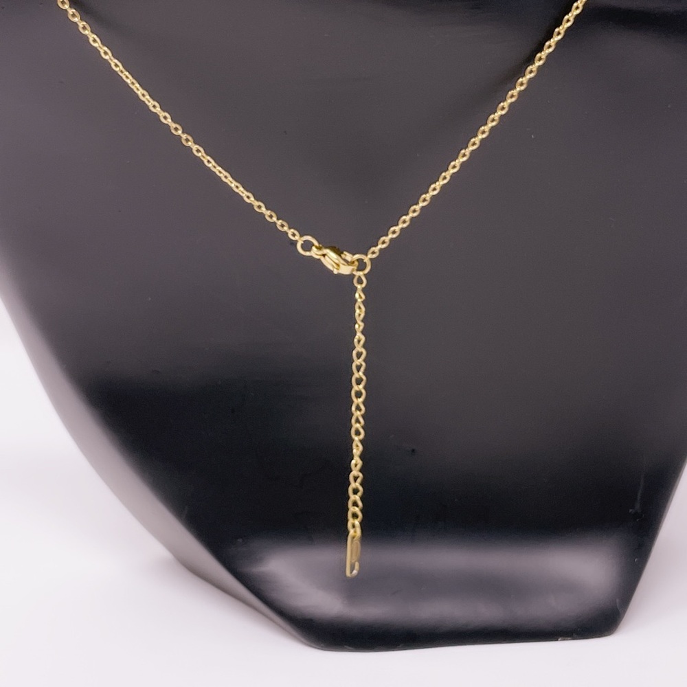 R initial Gold Necklace - Picture 5 of 8